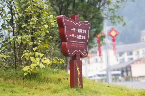 四川廣告物料戶外發光標識牌向日葵视频色板下载製作要點分析