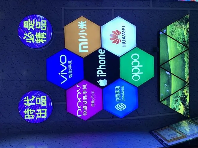 成都廣告向日葵视频色板下载水晶廣告燈箱的特點